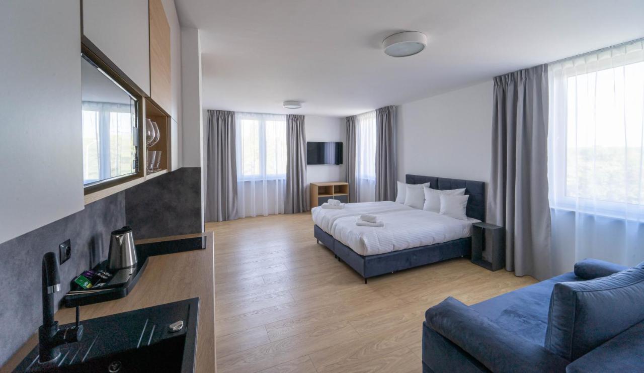 Milo Aparthotel Вроцлав Екстериор снимка
